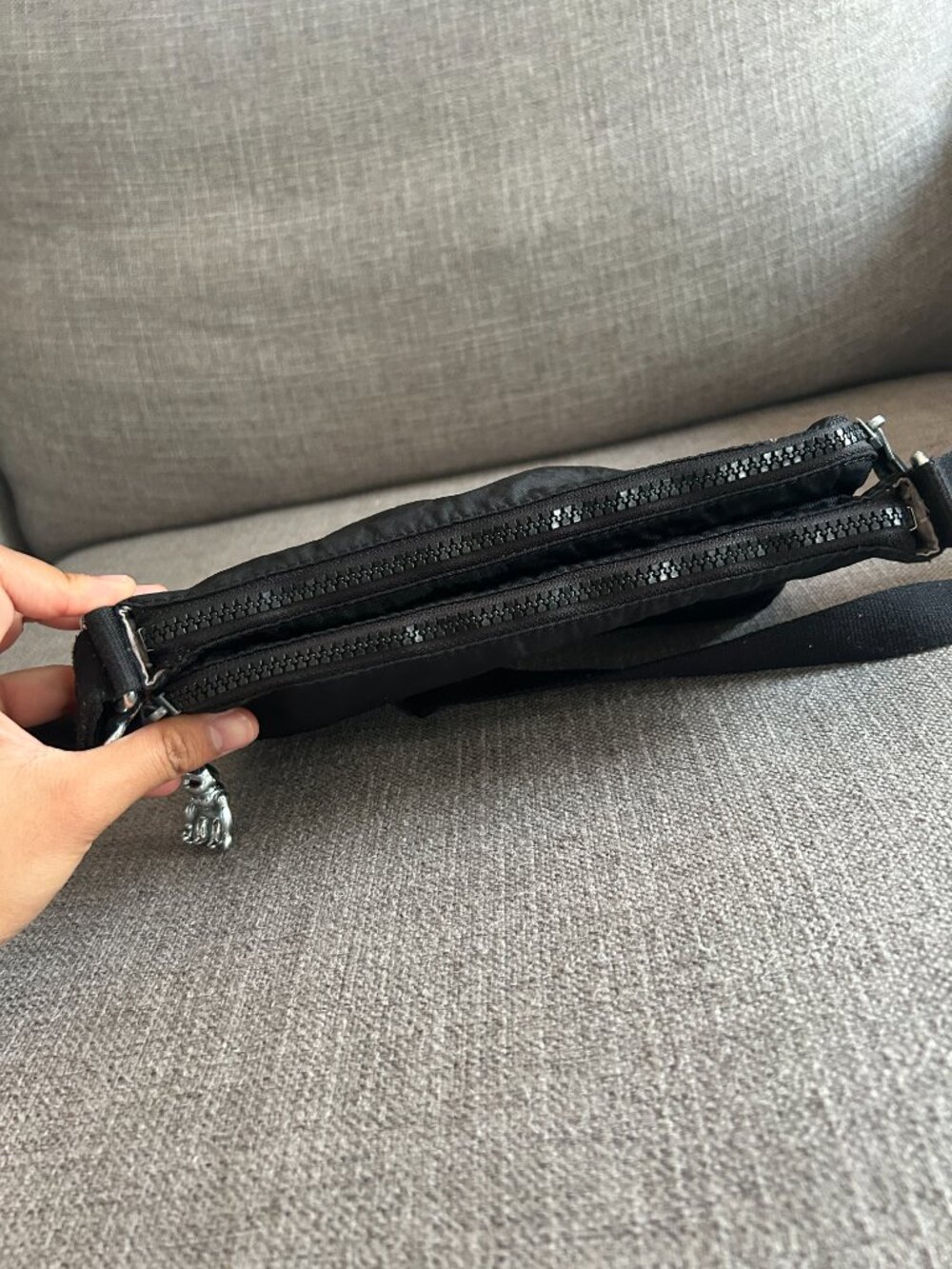 Kipling Black Nylon Crossbody Shoulder Bag Silver-Tone Monkey Keychain *Stains* - Picture 4 of 13